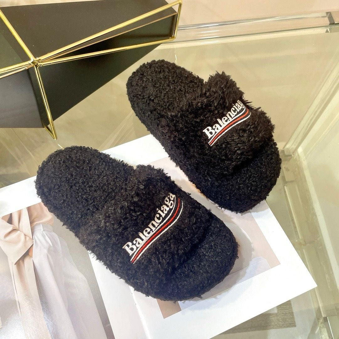 TPK Balenciaga Fur Sandals ✨