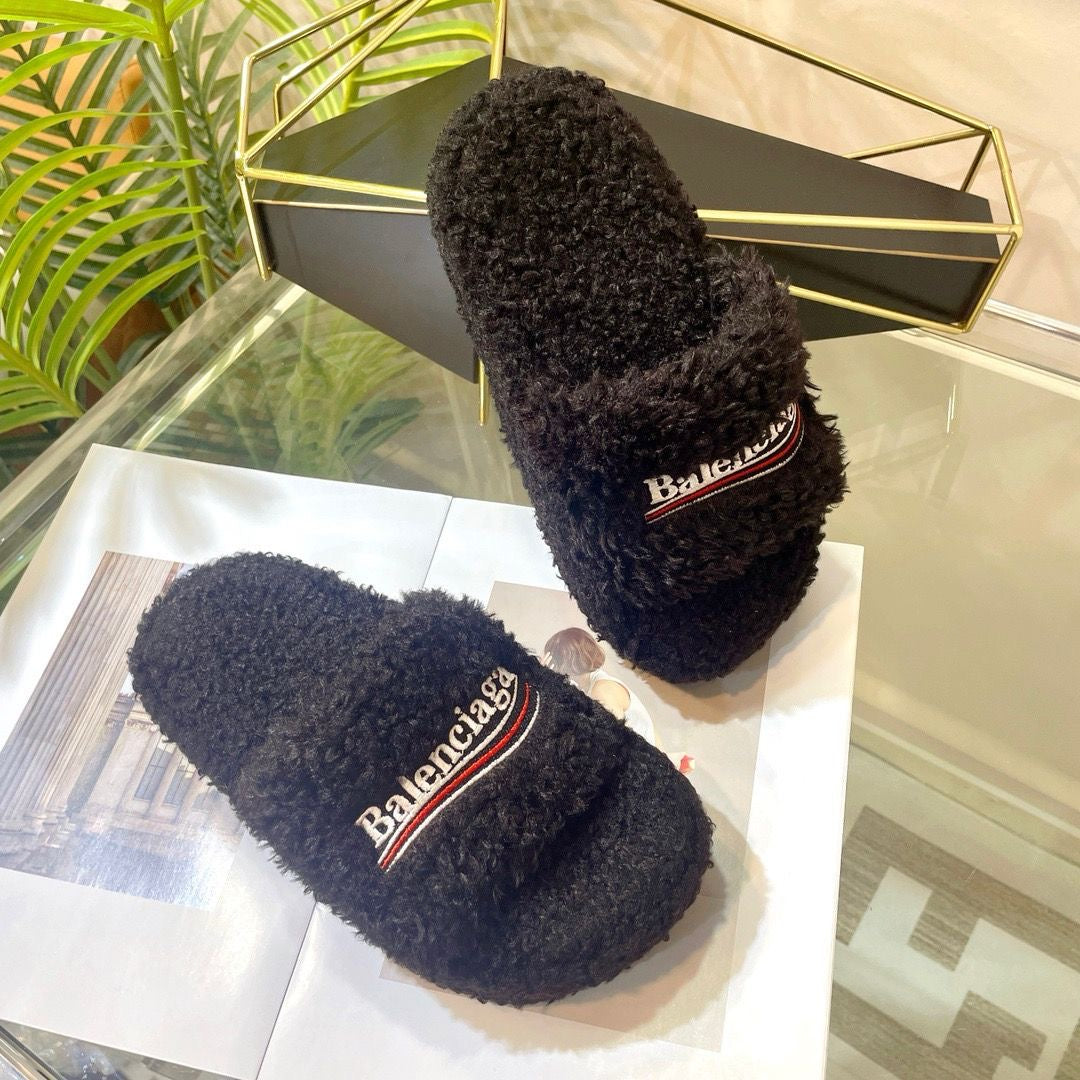 TPK Balenciaga Fur Sandals ✨