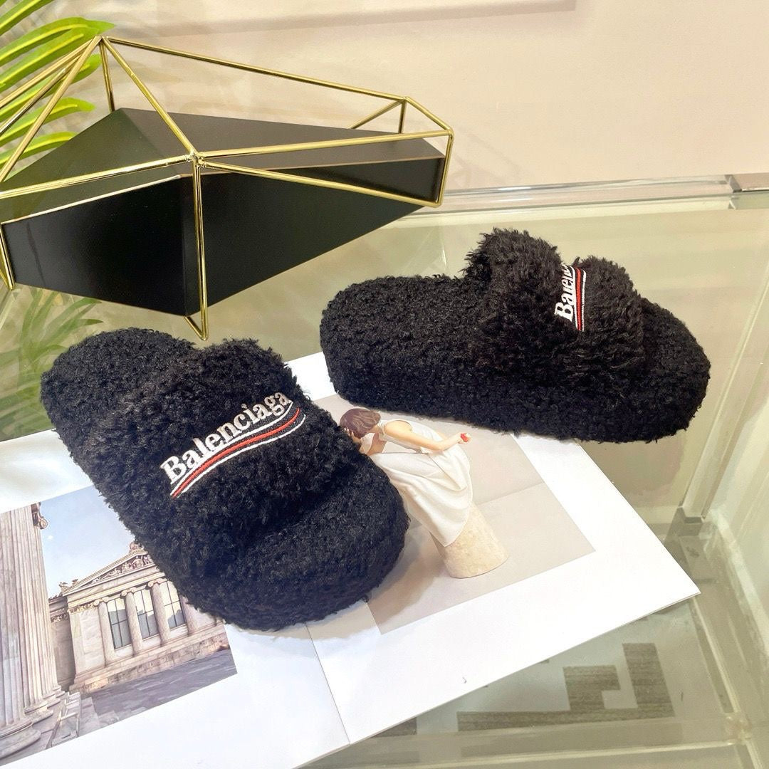 TPK Balenciaga Fur Sandals ✨