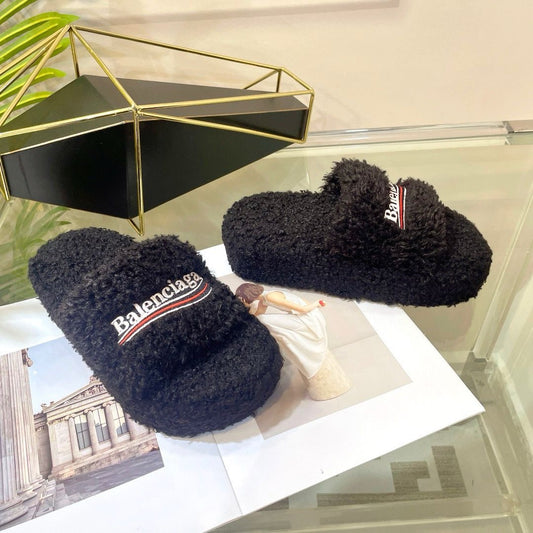 TPK Balenciaga Fur Sandals ✨